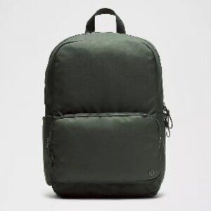 Lululemon Everywhere Backpack 22L - Rainforest Green